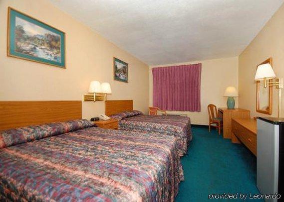 Rodeway Inn Wormleysburg - Harrisburg Room photo