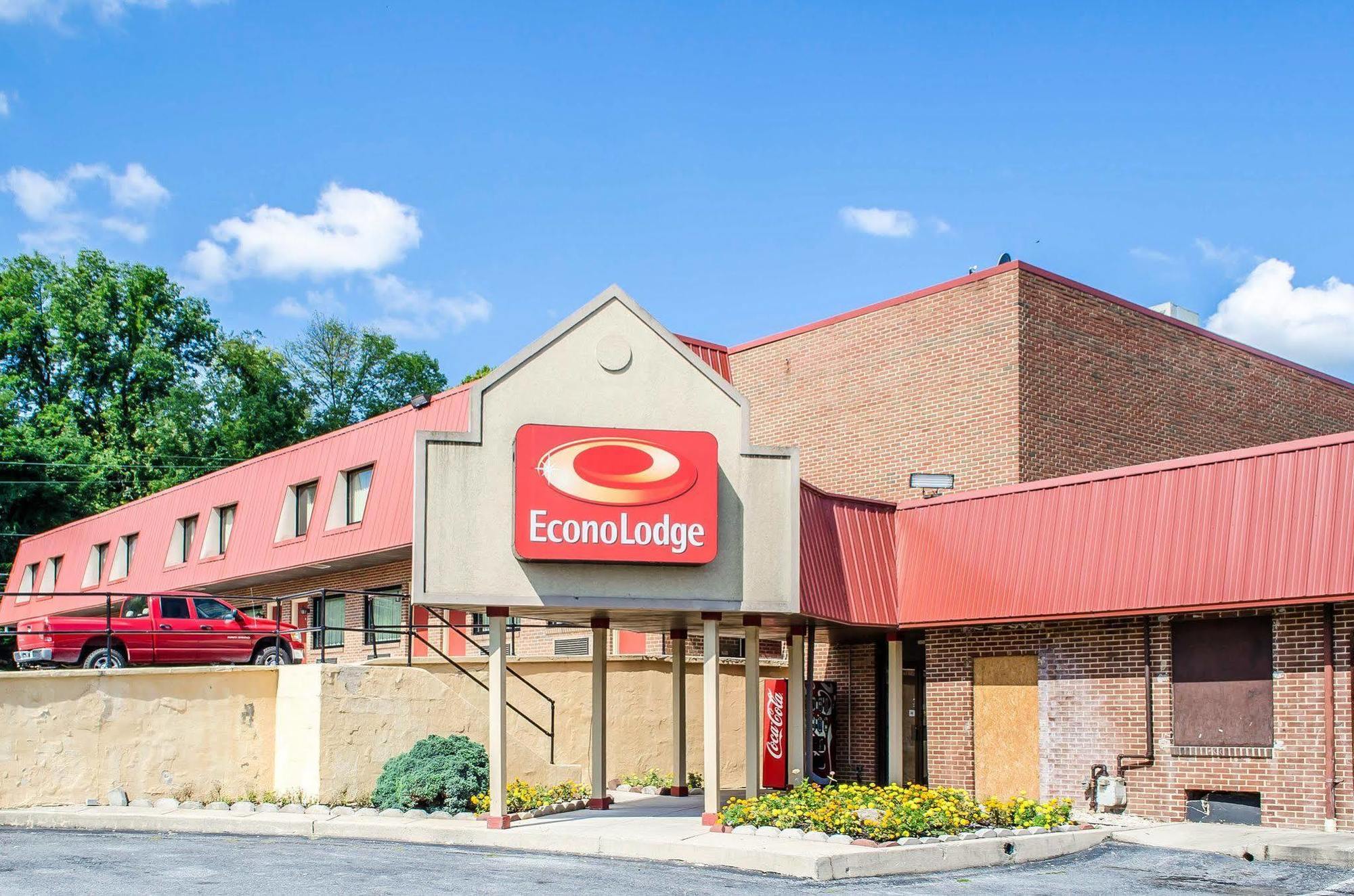 Rodeway Inn Wormleysburg - Harrisburg Exterior photo